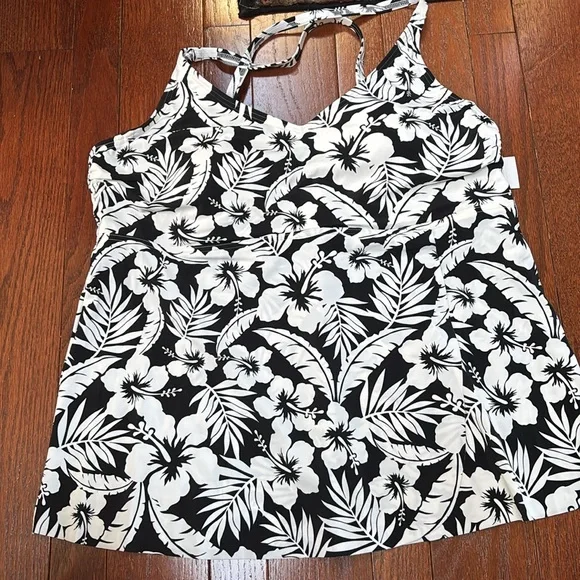 Lands End tankini swim top XL - Picture 2 of 4